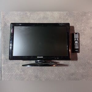Polaroid 22” Hd LCD TV & DVD Combo with remote